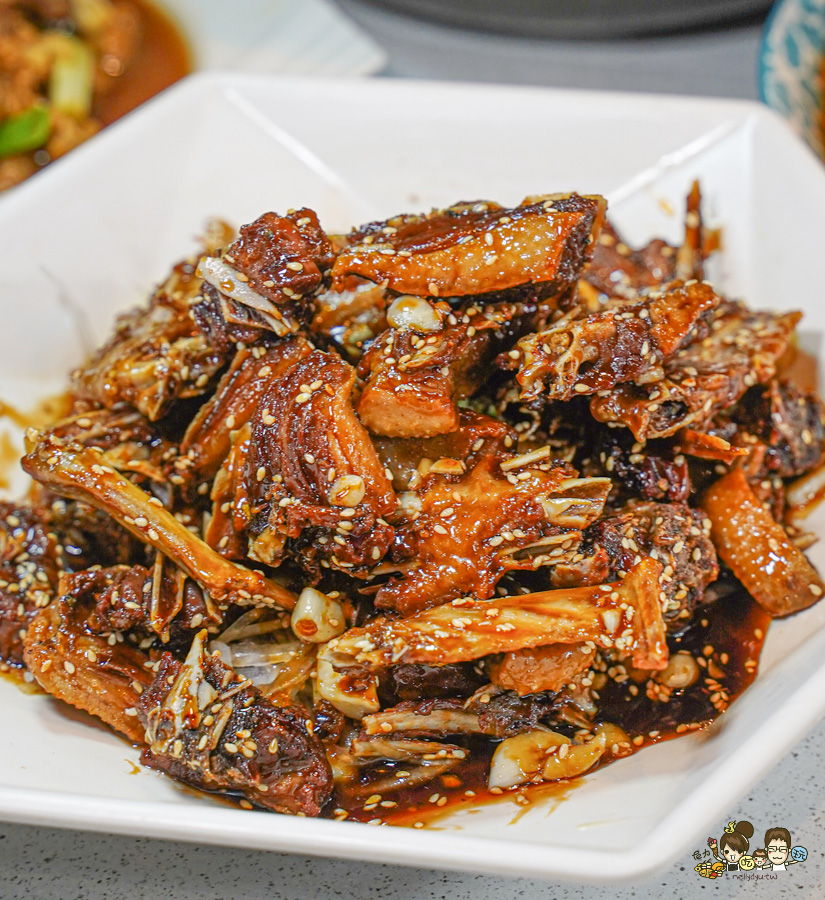 阿國鵝肉-高雄總店 高雄 必吃 聚餐 推薦 好停車 停車場 鵝肉 鍋物 熱炒 啤酒 燒烤 客製化 包廂 母親節