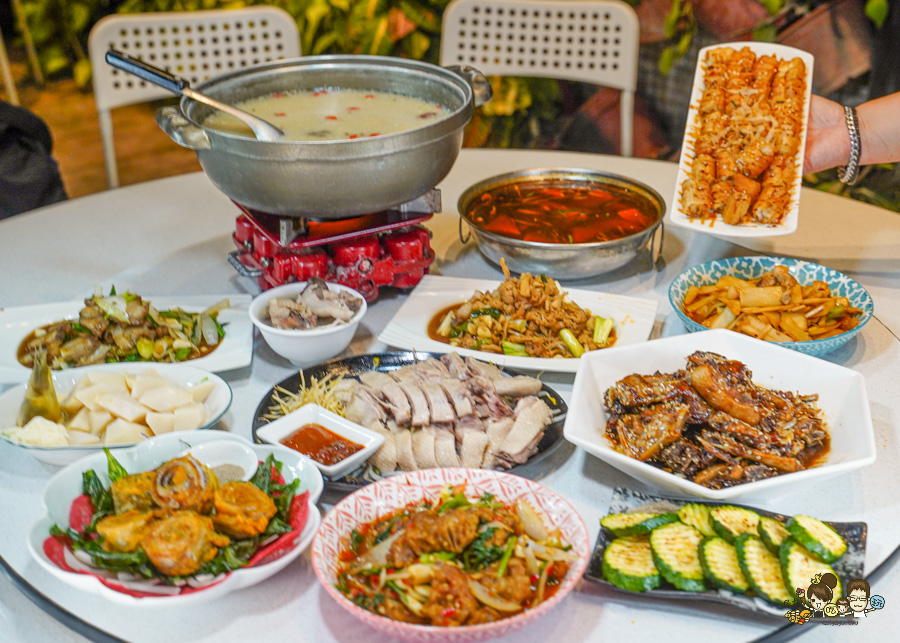 阿國鵝肉-高雄總店 高雄 必吃 聚餐 推薦 好停車 停車場 鵝肉 鍋物 熱炒 啤酒 燒烤 客製化 包廂 母親節