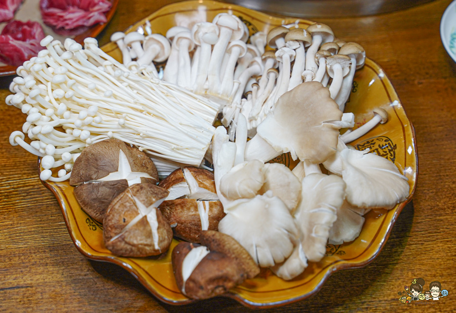 叁庚半正宗重慶老火鍋 文山特區 聚餐 聚會 麻辣 高雄麻辣鍋推薦 必吃 好吃 獨門 手路菜 手工菜 老鷹茶
