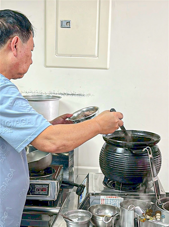 前金 阿婆仔麵 麵攤 高雄 老店 麵食 黑白切 豬肝 小吃 必吃