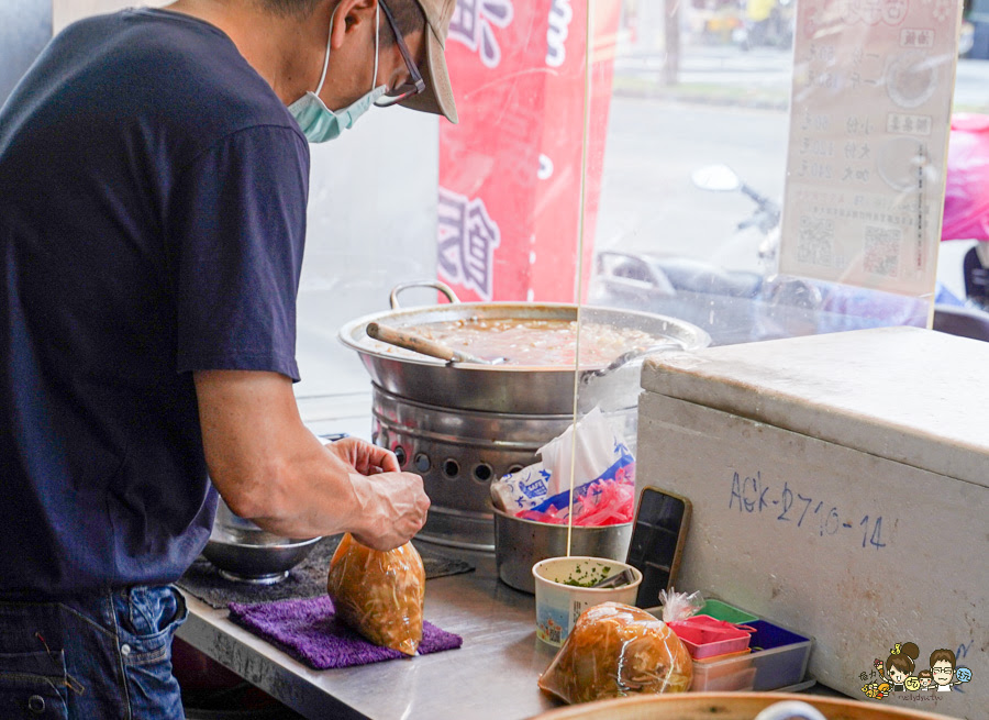 高雄辦桌 辦桌羹 高興古早味辦桌羹 古早味 懷舊 傳承 市場 菜市場 傳統市場 瑞興市場 油飯 彌月油飯
