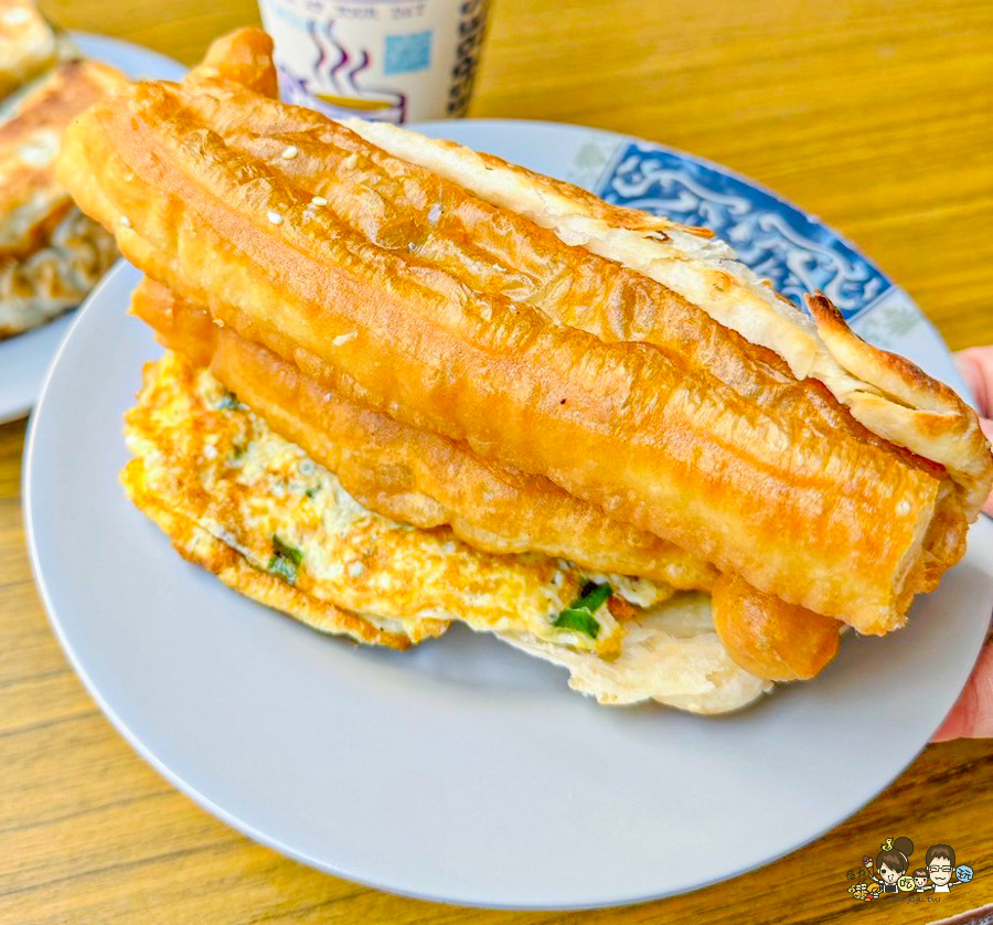 山東早點 韭菜盒 燒餅油條 傳統 傳承 老字號 老店 早餐 高雄早點 必吃 排隊 油條