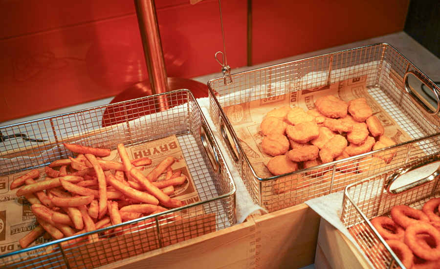 日落饗宴 必吃 好吃 親子 家庭客 高雄吃到飽 無限放題 披薩 義大利麵 燉飯