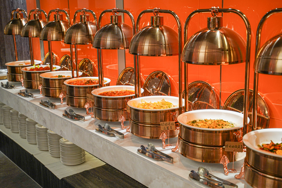 日落饗宴 必吃 好吃 親子 家庭客 高雄吃到飽 無限放題 披薩 義大利麵 燉飯