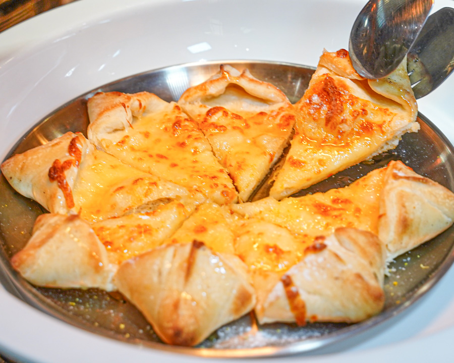 日落饗宴 必吃 好吃 親子 家庭客 高雄吃到飽 無限放題 披薩 義大利麵 燉飯