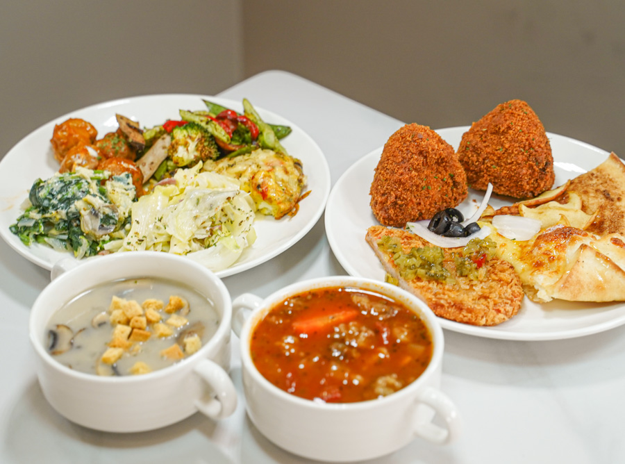 日落饗宴 必吃 好吃 親子 家庭客 高雄吃到飽 無限放題 披薩 義大利麵 燉飯