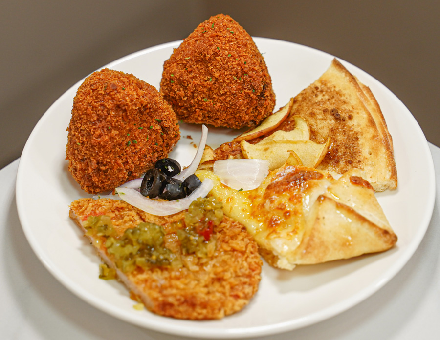 日落饗宴 必吃 好吃 親子 家庭客 高雄吃到飽 無限放題 披薩 義大利麵 燉飯