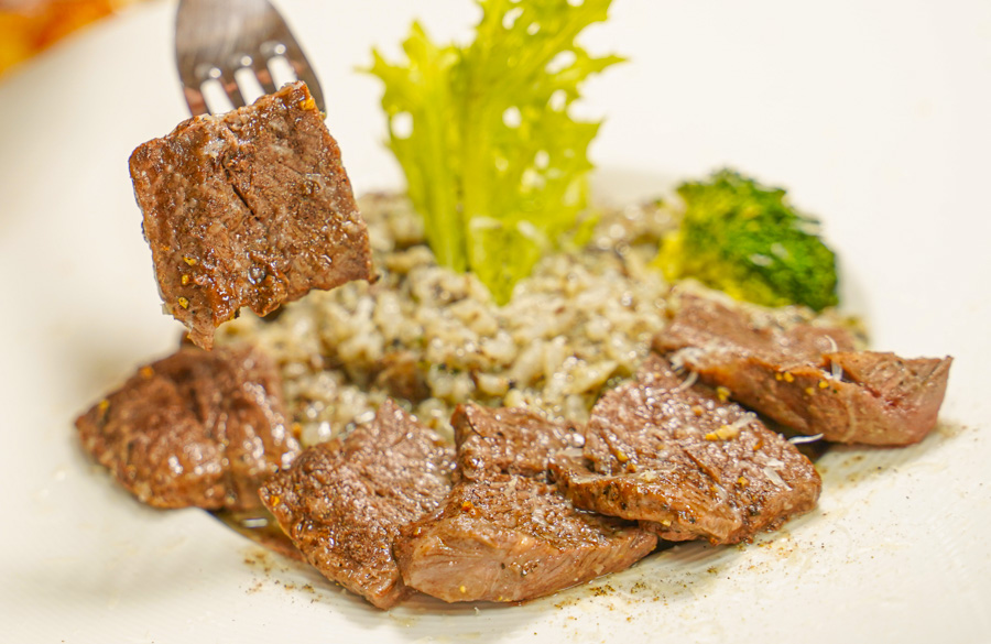 日落饗宴 必吃 好吃 親子 家庭客 高雄吃到飽 無限放題 披薩 義大利麵 燉飯