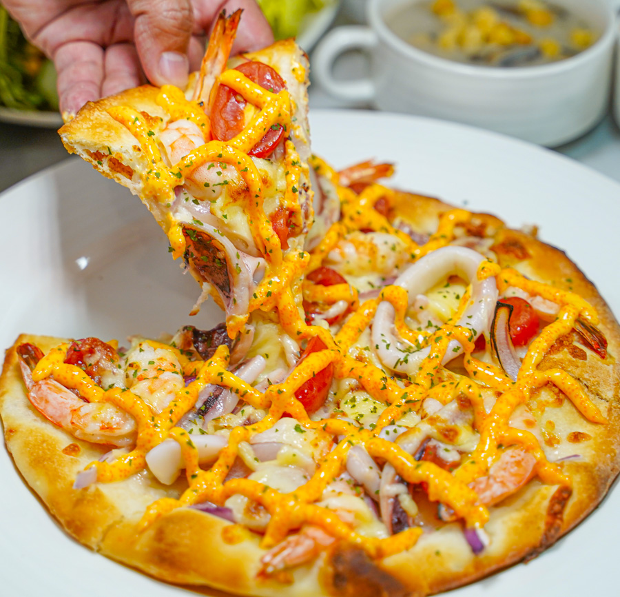 日落饗宴 必吃 好吃 親子 家庭客 高雄吃到飽 無限放題 披薩 義大利麵 燉飯