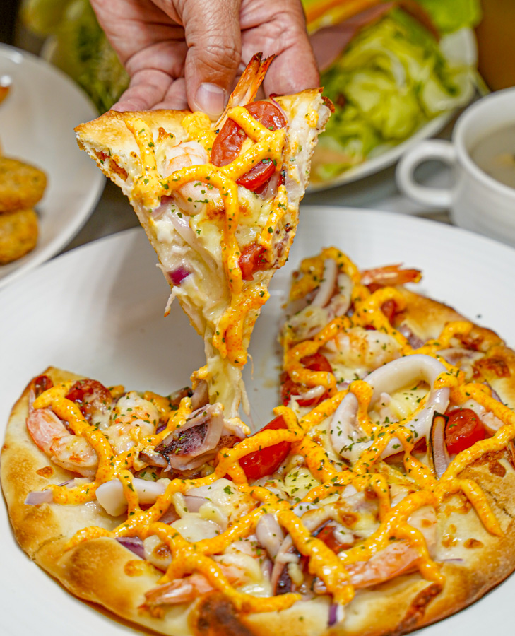 日落饗宴 必吃 好吃 親子 家庭客 高雄吃到飽 無限放題 披薩 義大利麵 燉飯