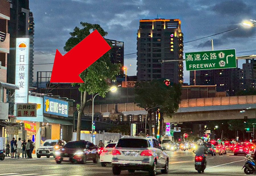 日落饗宴 必吃 好吃 親子 家庭客 高雄吃到飽 無限放題 披薩 義大利麵 燉飯