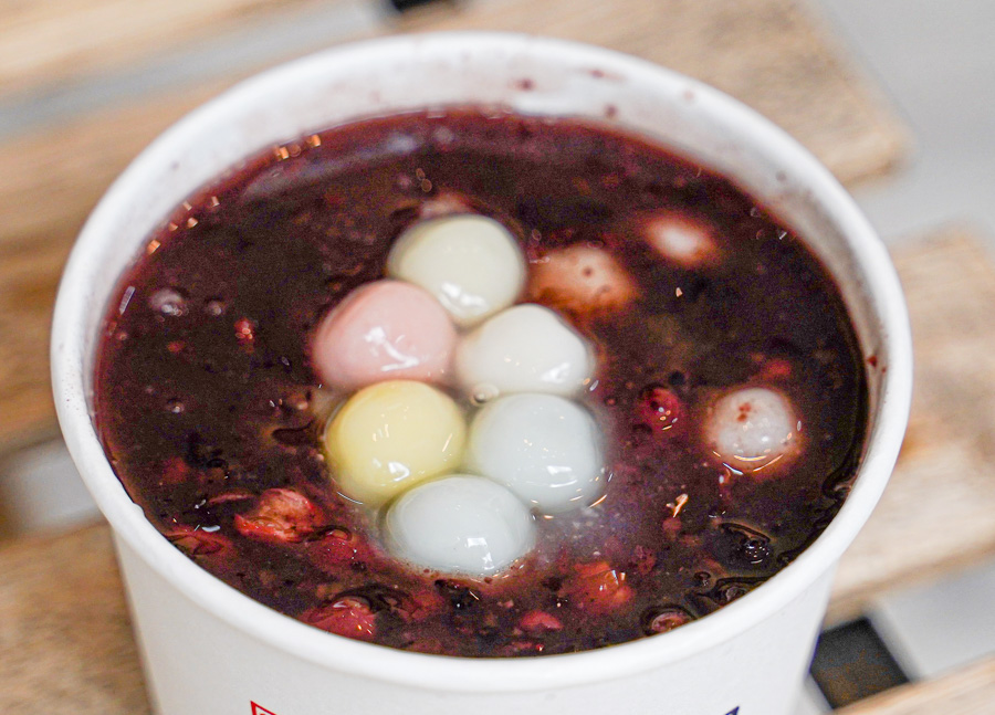 彎腰湯圓 手工湯圓 芒果冰 必吃 高雄美食 左營冰 巨蛋商圈美食 瑞豐夜市 傳承 甜湯 鹹湯圓 