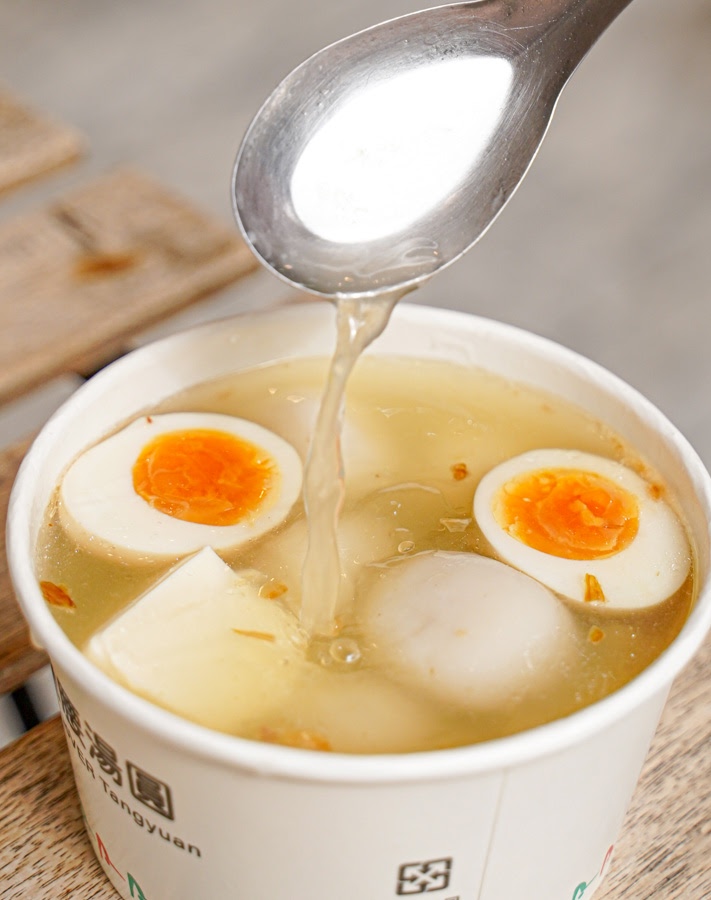 彎腰湯圓 手工湯圓 芒果冰 必吃 高雄美食 左營冰 巨蛋商圈美食 瑞豐夜市 傳承 甜湯 鹹湯圓 