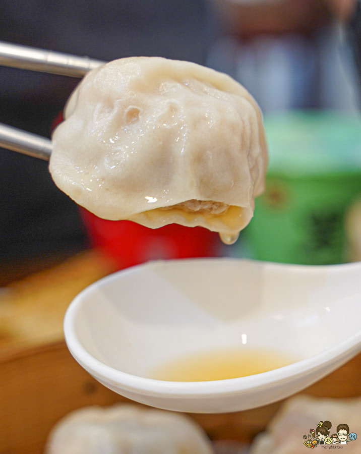 籠帥湯包麵館 左營必吃 左營大路美食 眷村 北方麵食 手工 新鮮 好吃 限量 蔥油餅 獨家 私房 特色 麵食 湯包 蒸餃
