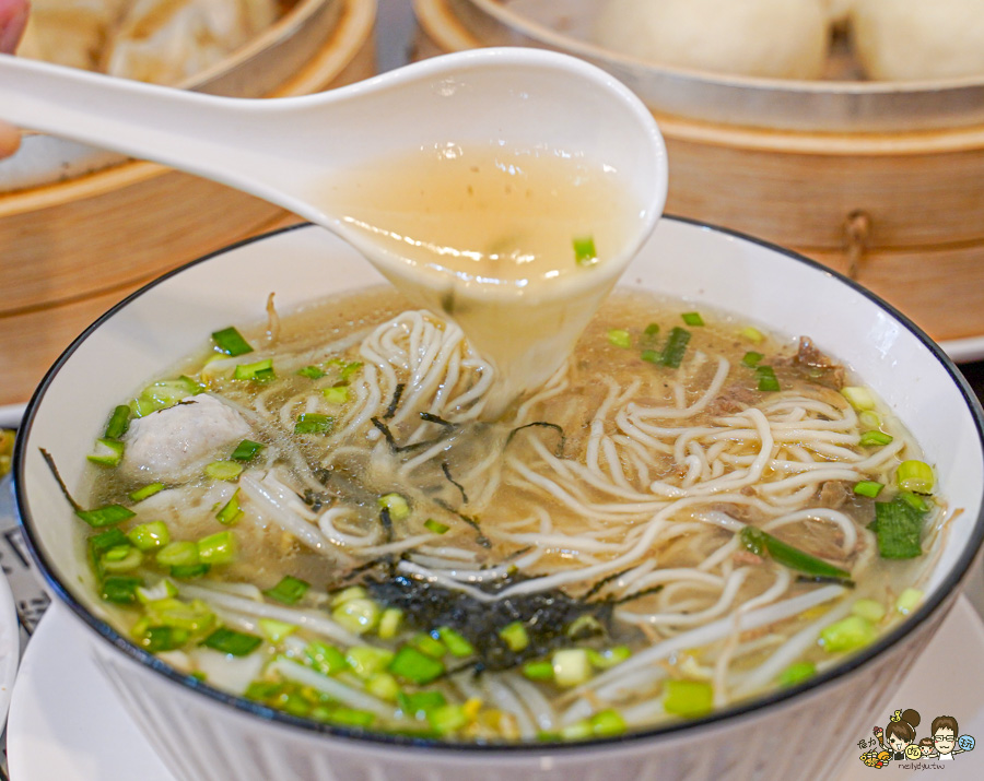 籠帥湯包麵館 左營必吃 左營大路美食 眷村 北方麵食 手工 新鮮 好吃 限量 蔥油餅 獨家 私房 特色 麵食 湯包 蒸餃