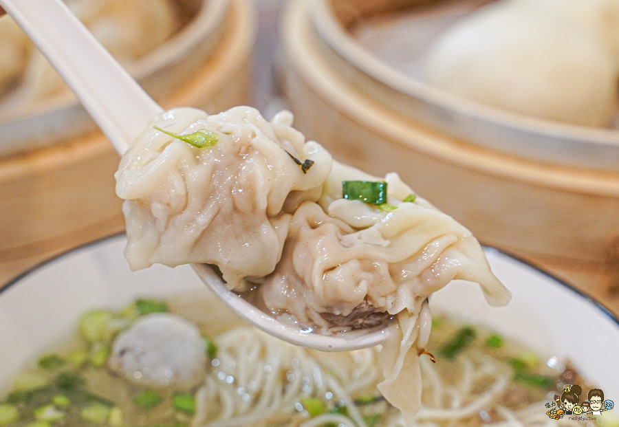 籠帥湯包麵館 左營必吃 左營大路美食 眷村 北方麵食 手工 新鮮 好吃 限量 蔥油餅 獨家 私房 特色 麵食 湯包 蒸餃
