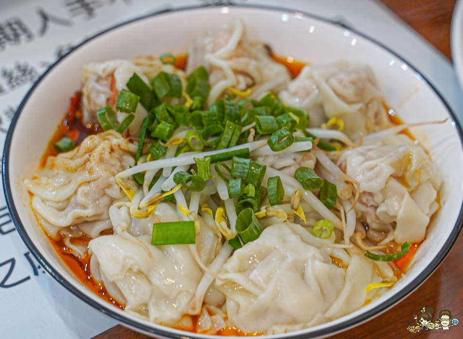 籠帥湯包麵館 左營必吃 左營大路美食 眷村 北方麵食 手工 新鮮 好吃 限量 蔥油餅 獨家 私房 特色 麵食 湯包 蒸餃