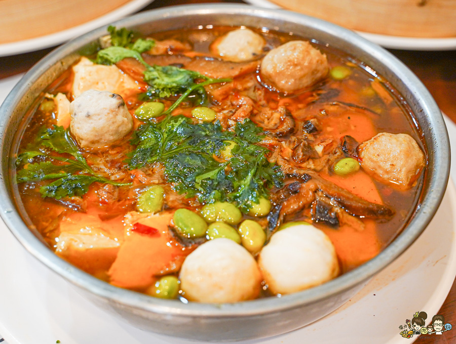 籠帥湯包麵館 左營必吃 左營大路美食 眷村 北方麵食 手工 新鮮 好吃 限量 蔥油餅 獨家 私房 特色 麵食 湯包 蒸餃