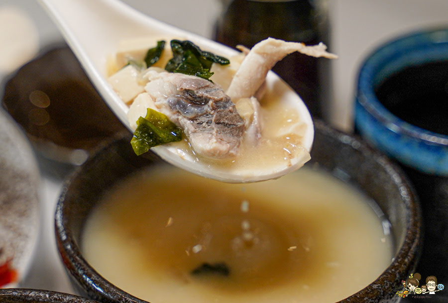 橘葉壽司 · 丼飯專門店 高雄日料 日本料粒 高CP值 好吃 推薦 新鮮 海港 每日 聚餐 宴客 便宜 好吃 生魚片