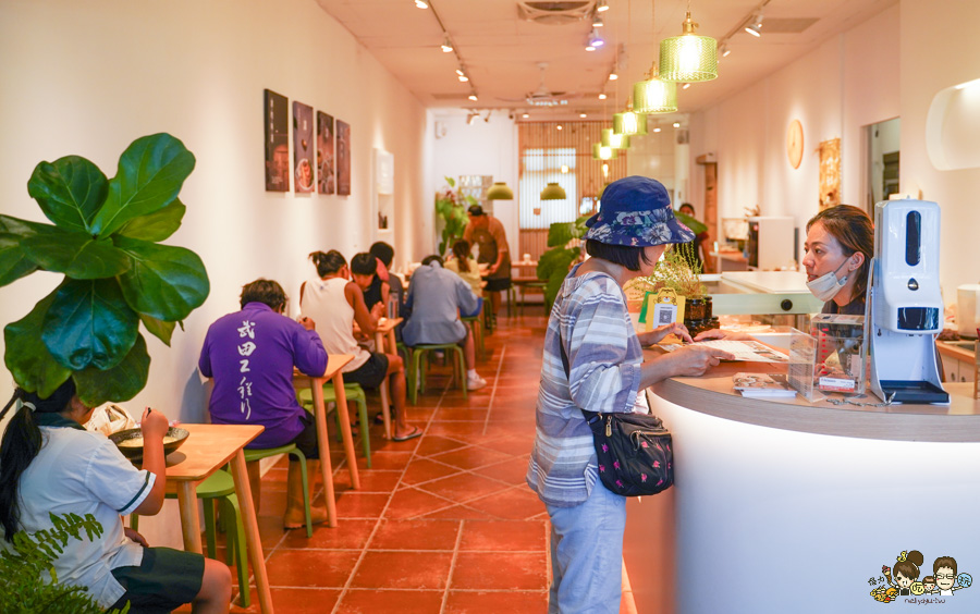 恆春 涼麵 鍋燒 恆春 倆筷伴涼麵鍋燒 恆春創始店 美食 推薦 必吃 墾丁 涼麵 好吃 