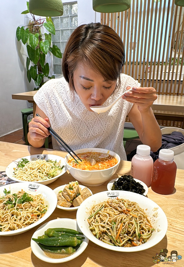 恆春 涼麵 鍋燒 恆春 倆筷伴涼麵鍋燒 恆春創始店 美食 推薦 必吃 墾丁 涼麵 好吃 