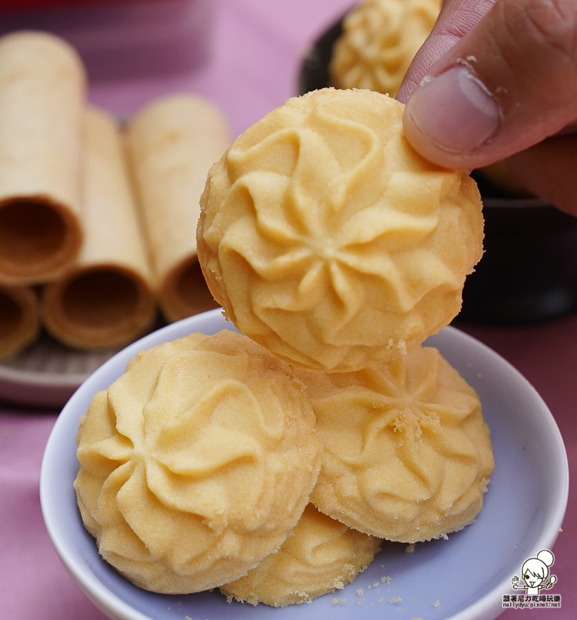 實心蛋捲 中秋 禮盒 限定 小小兵 聯名 推薦 高雄 伴手禮 好吃 推薦 蛋捲 點心 美食 好買 早鳥