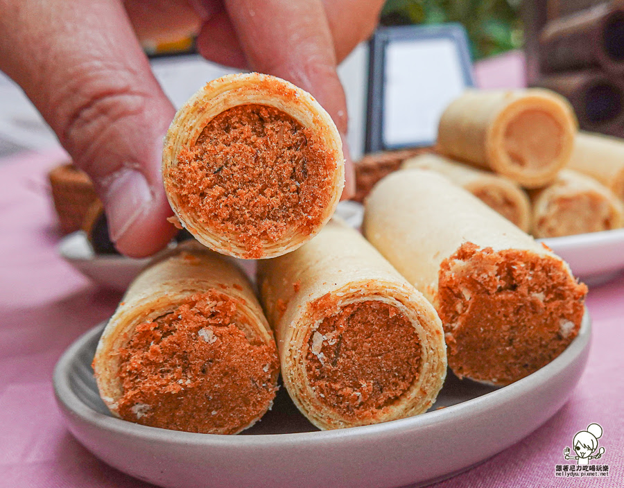 實心蛋捲 中秋 禮盒 限定 小小兵 聯名 推薦 高雄 伴手禮 好吃 推薦 蛋捲 點心 美食 好買 早鳥