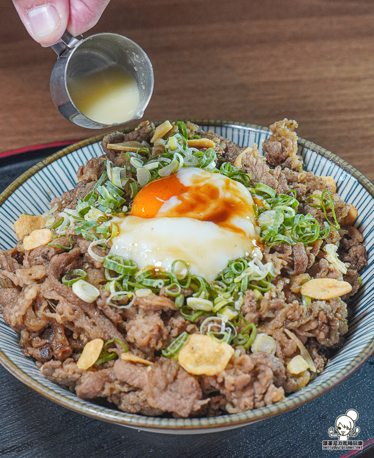 高雄美食 親子 家庭客 雞 咖哩 炸豬排 好吃 推薦 排隊 日式 在地老店 