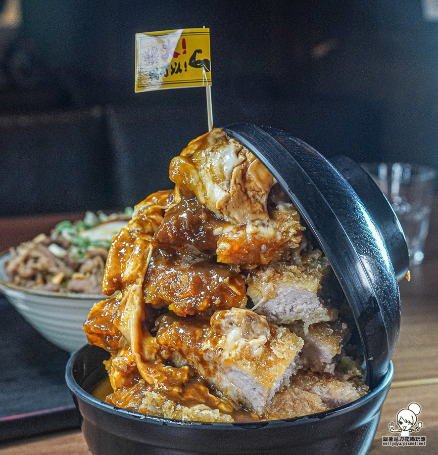 高雄美食 親子 家庭客 雞 咖哩 炸豬排 好吃 推薦 排隊 日式 在地老店 