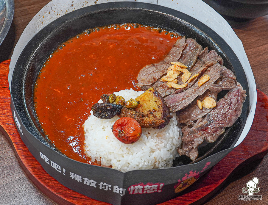 高雄美食 親子 家庭客 雞 咖哩 炸豬排 好吃 推薦 排隊 日式 在地老店 