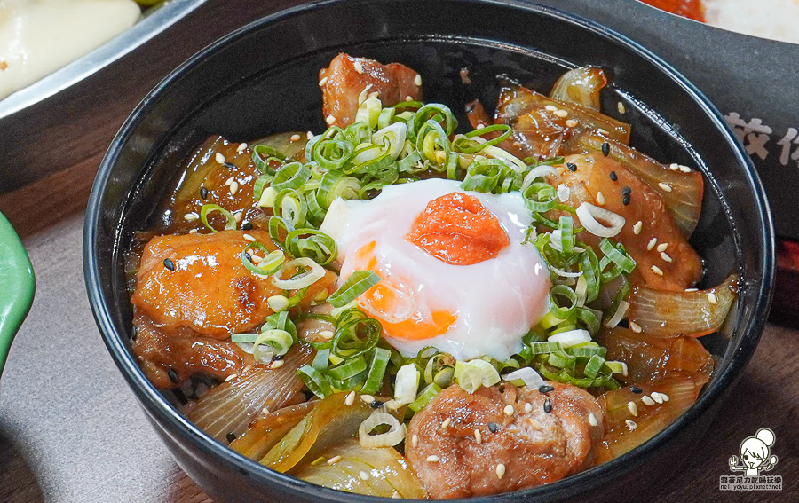 高雄美食 親子 家庭客 雞 咖哩 炸豬排 好吃 推薦 排隊 日式 在地老店 