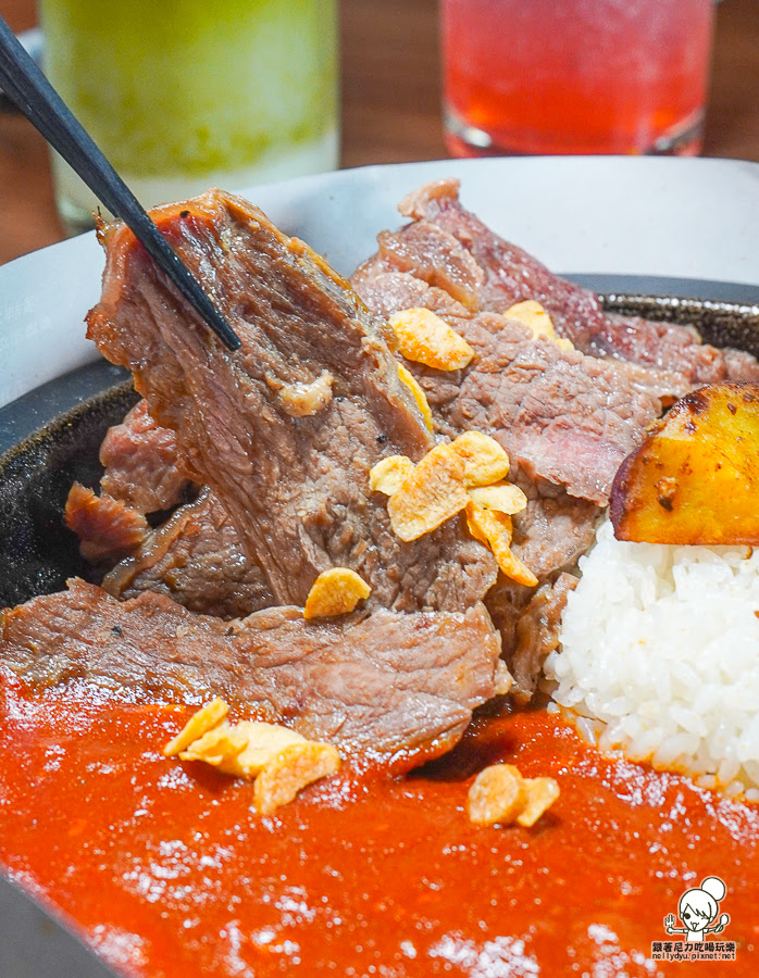 高雄美食 親子 家庭客 雞 咖哩 炸豬排 好吃 推薦 排隊 日式 在地老店 