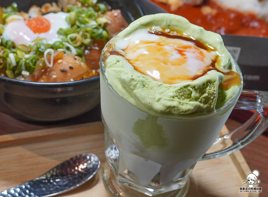 高雄美食 親子 家庭客 雞 咖哩 炸豬排 好吃 推薦 排隊 日式 在地老店 