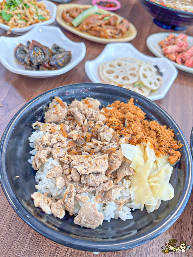 阿宏飯湯 高雄 必吃 古早味 懷舊 五甲美食 旗艦店 台語歌手 