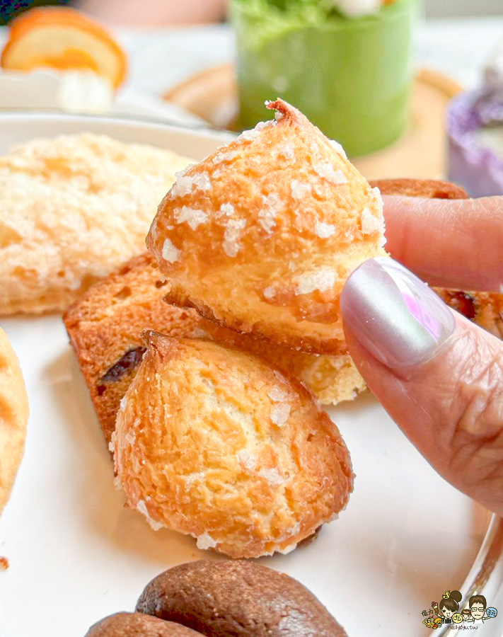 仁武咖啡 最大 三十早人羽 高雄 甜點吃到飽 主餐 鹹食 聚餐 慶生 約會 網美 禮盒 零售 手工餅乾 喜餅 月餅