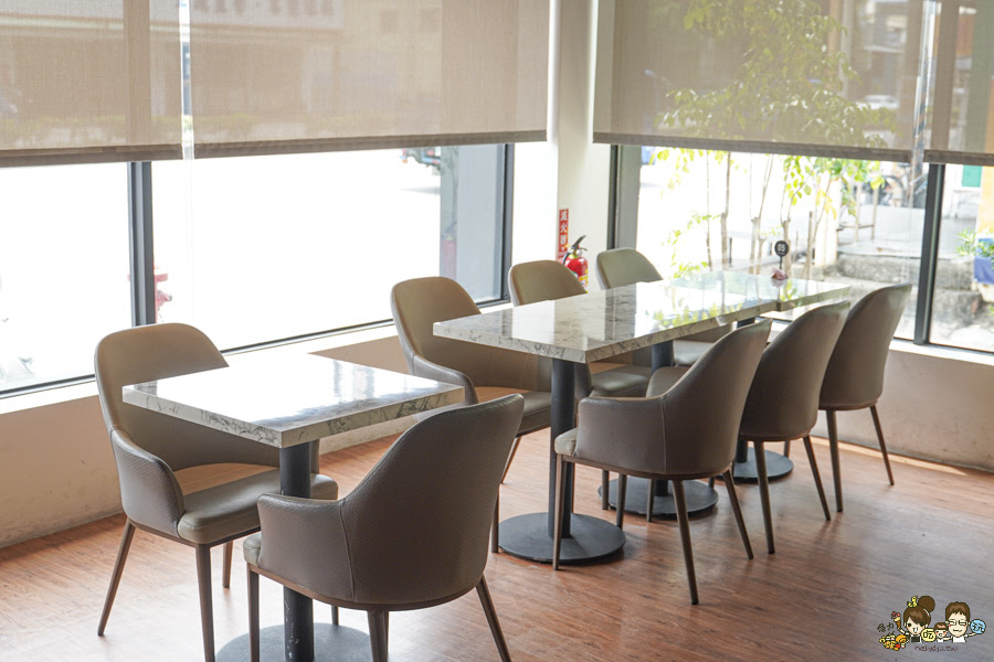 仁武咖啡 最大 三十早人羽 高雄 甜點吃到飽 主餐 鹹食 聚餐 慶生 約會 網美 禮盒 零售 手工餅乾 喜餅 月餅