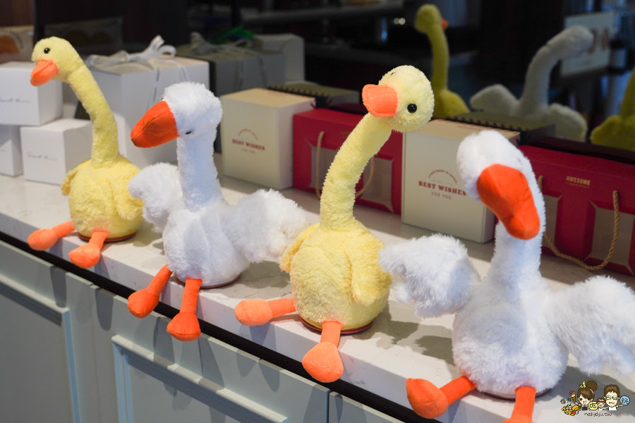 仁武咖啡 最大 三十早人羽 高雄 甜點吃到飽 主餐 鹹食 聚餐 慶生 約會 網美 禮盒 零售 手工餅乾 喜餅 月餅