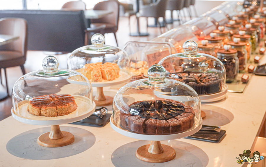 仁武咖啡 最大 三十早人羽 高雄 甜點吃到飽 主餐 鹹食 聚餐 慶生 約會 網美 禮盒 零售 手工餅乾 喜餅 月餅