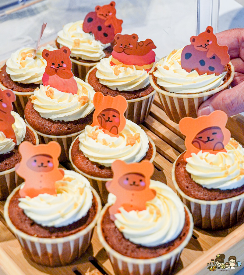 仁武咖啡 最大 三十早人羽 高雄 甜點吃到飽 主餐 鹹食 聚餐 慶生 約會 網美 禮盒 零售 手工餅乾 喜餅 月餅