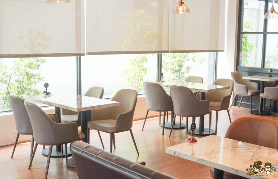 仁武咖啡 最大 三十早人羽 高雄 甜點吃到飽 主餐 鹹食 聚餐 慶生 約會 網美 禮盒 零售 手工餅乾 喜餅 月餅