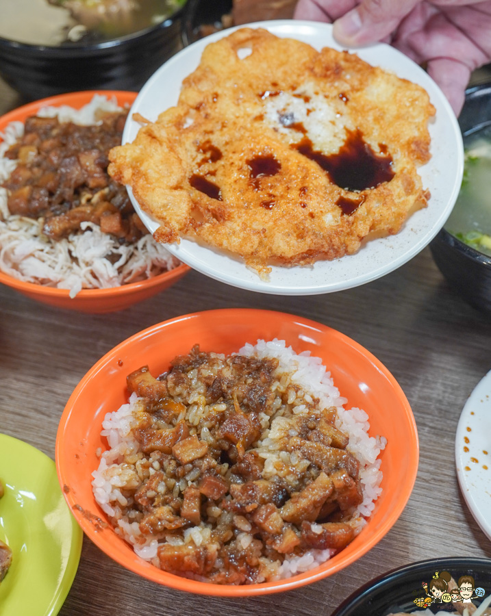 三兩二滷肉飯 黑豬肉 古早味 阿嬤 傳承 好吃 高雄美食 控肉飯 白菜滷 古早味 懷舊 隱藏版 蒸蛋湯