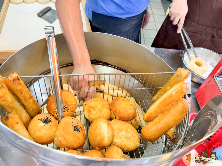 宜蘭住宿 旅店 山島行旅 吃喝 羅東夜市 美食 推薦 宜蘭旅遊 宜蘭市 親子住宿 情侶住宿 家庭客 便利'