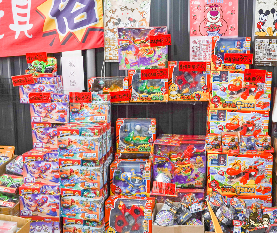 文具 正版 銅板價 特賣會 好買 好逛 台南 永康 必買 書包 泳衣 行李箱