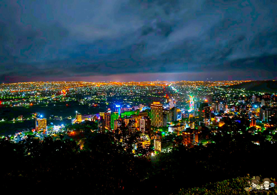  空ㄟ農場 露天咖啡 夜景 百萬景觀 夜景 礁溪 宜蘭 最紅 排隊 接駁車