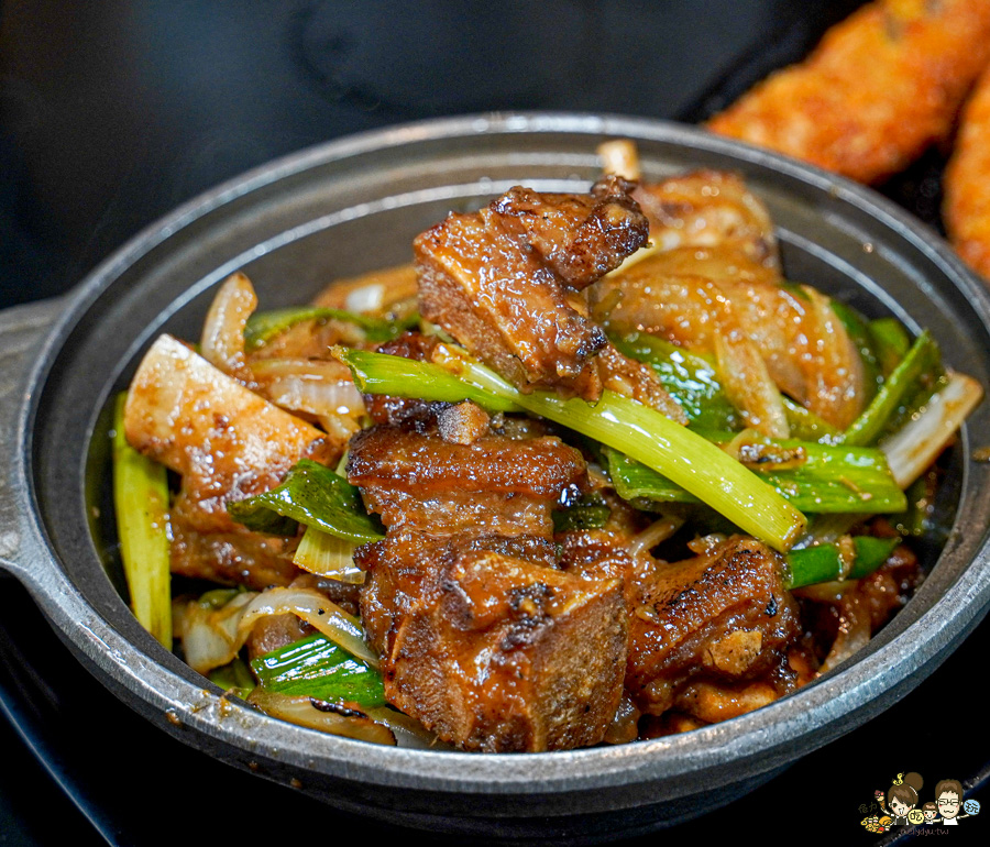 開串 吃到飽 串燒 烤物 炸物 鍋物 文山特區 消夜 晚餐 聚餐 高雄美食 必吃 首間