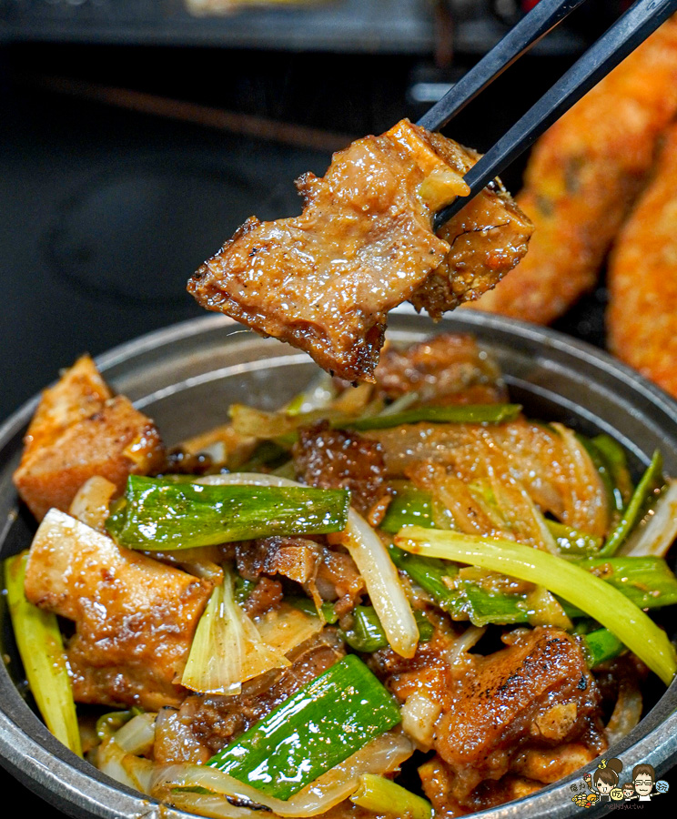 開串 吃到飽 串燒 烤物 炸物 鍋物 文山特區 消夜 晚餐 聚餐 高雄美食 必吃 首間
