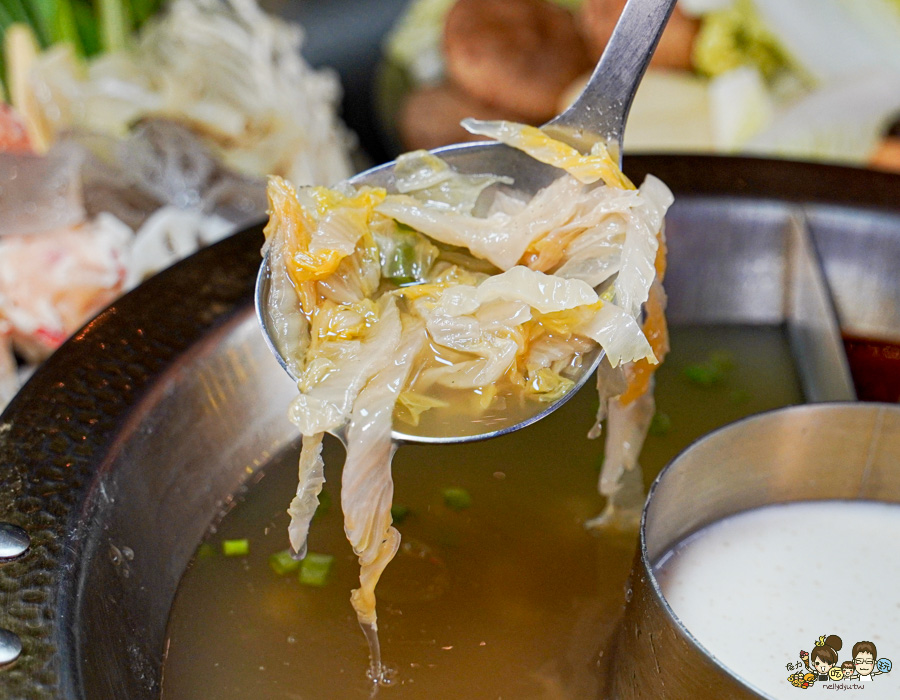 高雄開麻開辣 火鍋 熱炒 吃到飽 高雄吃到飽 三民 美食 聚餐 必追 好吃 晚餐 消夜 獨創 獨家 首間