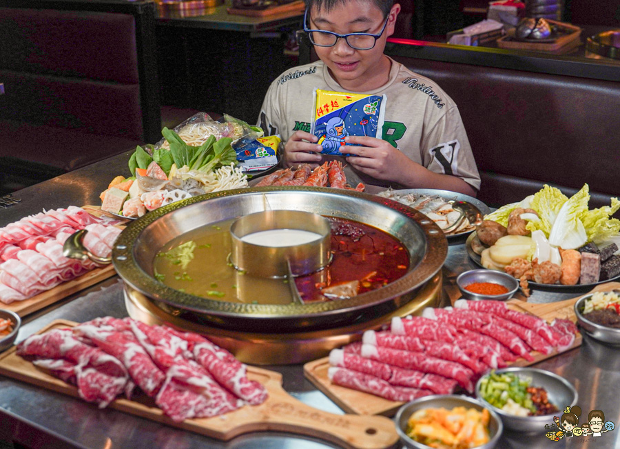 高雄開麻開辣 火鍋 熱炒 吃到飽 高雄吃到飽 三民 美食 聚餐 必追 好吃 晚餐 消夜 獨創 獨家 首間