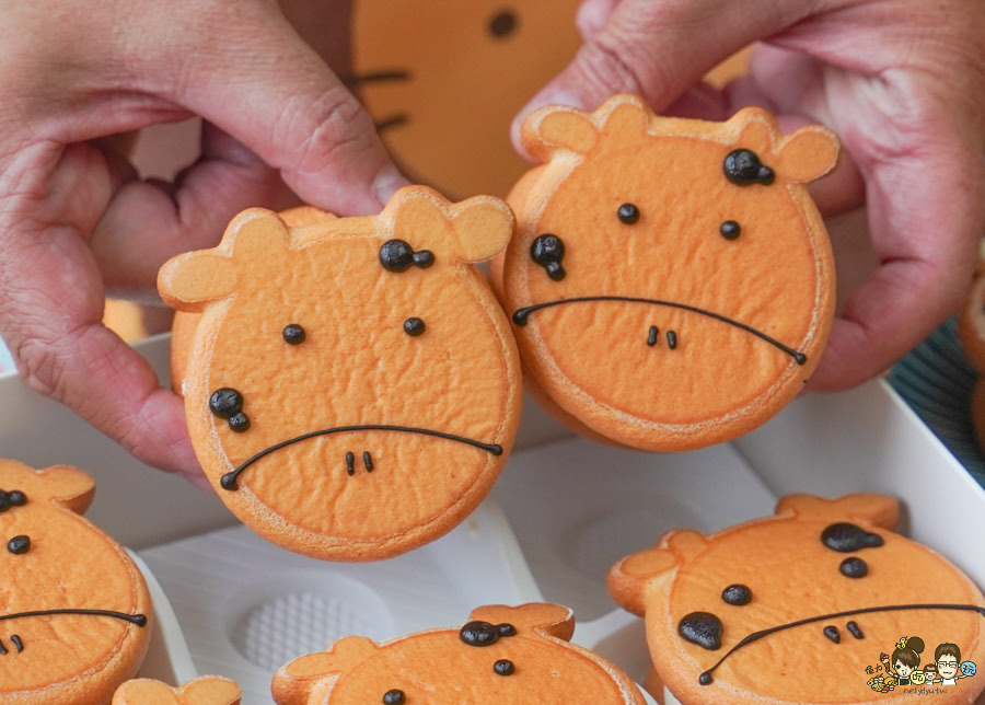 高雄 卷卷烘焙 甜點 點心 生乳銅鑼燒 造型 可愛 好吃 推薦 必買 左營 伴手禮 手信 彌月 禮盒 烏日餅