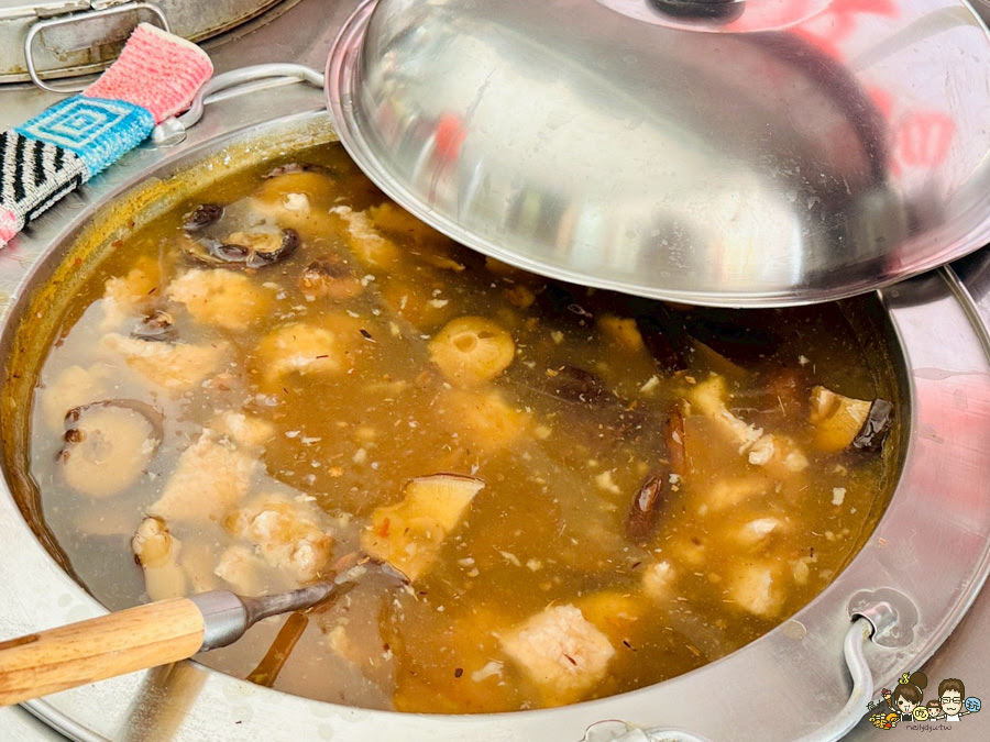  趙小姐香菇肉羹 前金美食 市場旁 好吃 推薦 古早味 霸氣